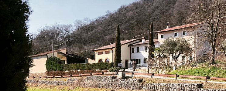 Casa Tione
