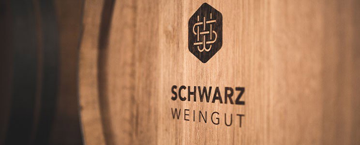 Schwarz