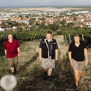 Winzer des Weinguts Schenk-Siebert